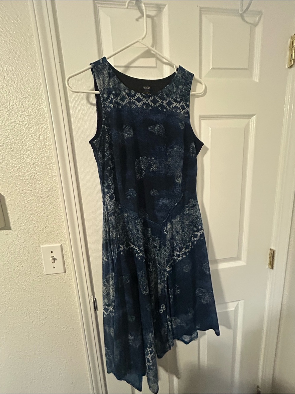Simply Vera Vera Wang Navy and Light Blue Printed Sleeveless Midi Dress
